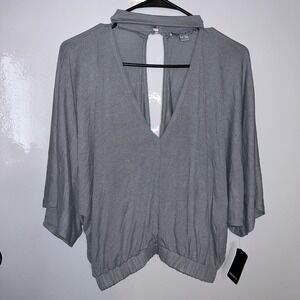 Forever 21 Gray Flowy Shirt Neck Choker